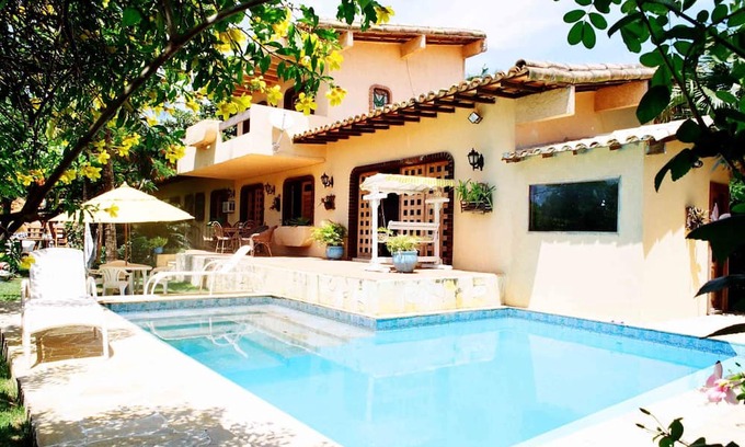 Village da Ferradura House | House 6 suites and 100 meters from Horseshoe Beach / Full Service Homemade