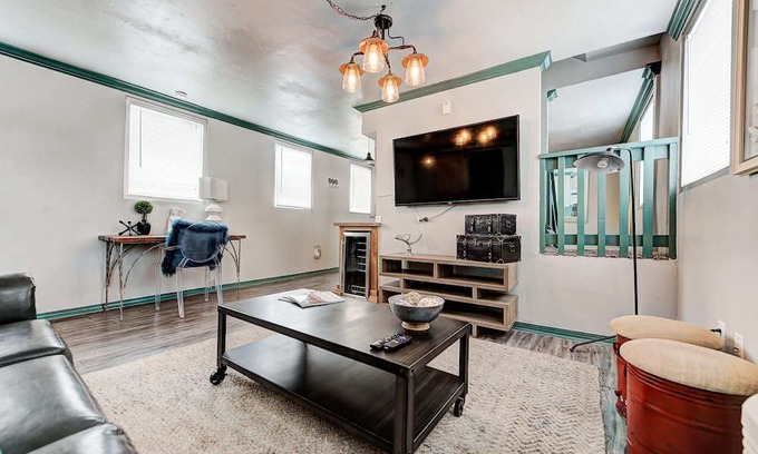 Central Oklahoma City House | Indie Escape 1,blocks away from Plaza District
