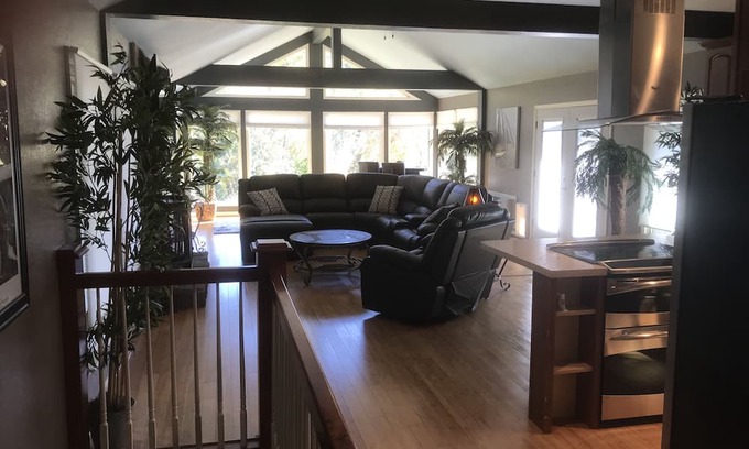 Osage Beach House | Margaritaville Vacation Home on Golf Course & Beautiful Lake View