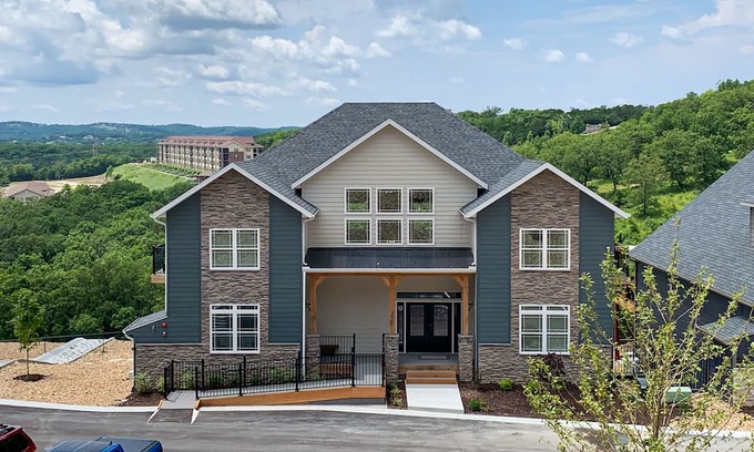 Table Rock House | Private heated Swim/Spa. Indoor and outdoor community pool.