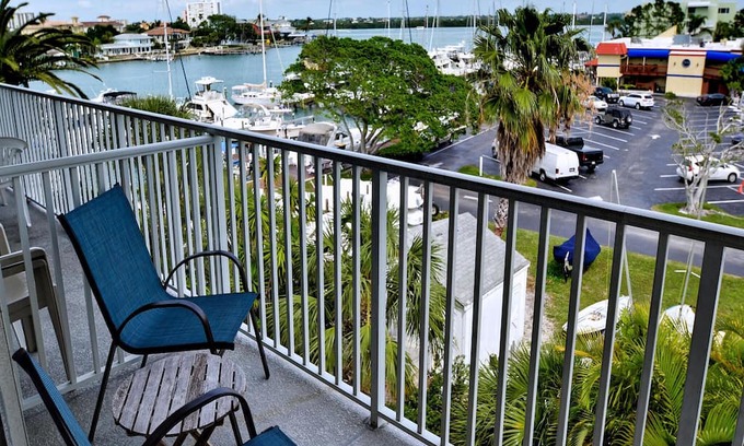 Clearwater Beach Condo | Bayside Condos 29 City and Bay views