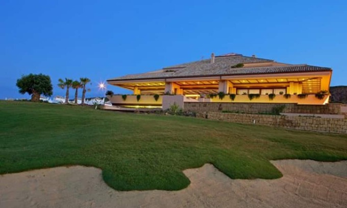 Estepona Apartment | Deluxe Duplex Apartment in Residential Complex with Golf- Estepona
