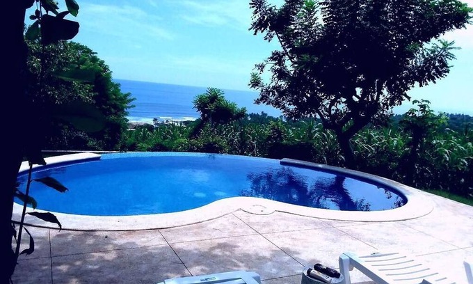 La Libertad House | Las Veraneras. A 10 min. de la playa, ideal para relajarse en familia o amigos.