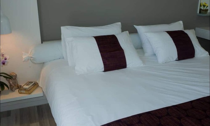 Su Thep Condo | FULLY FURNISHED TOP FLOOR NEAR THE CITY