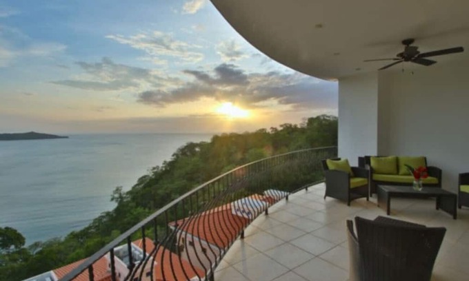 Playa Flamingo Condo | Playa Flamingo: 2 BR condo with great ocean views - FLAMINGO TOWERS 25