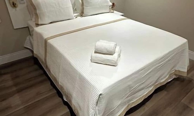 Val-de-Caes Hotel | Amazon Park Hotel