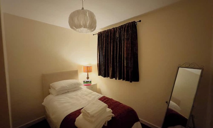 North Shields House | Elegant Escape in North Shields - Spacious 3 Bedroom House