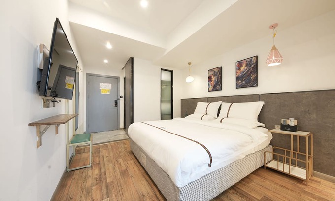 Yuzhong Hotel | Qiansu Qingpan Hotel