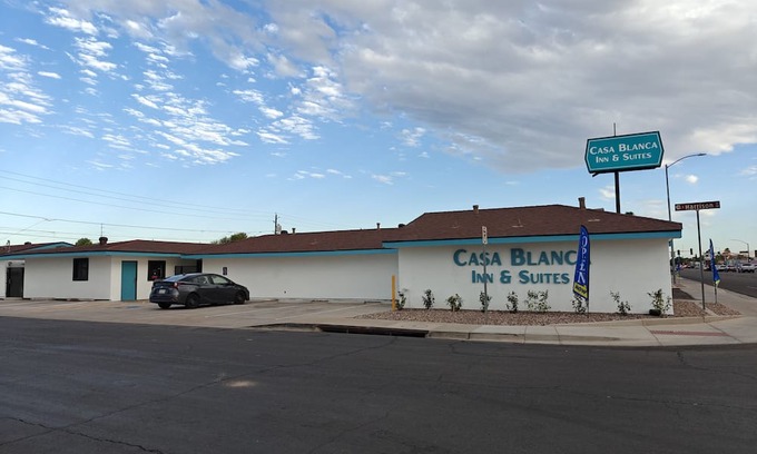 Chandler Hotel | Casa Blanca Inn and Suites