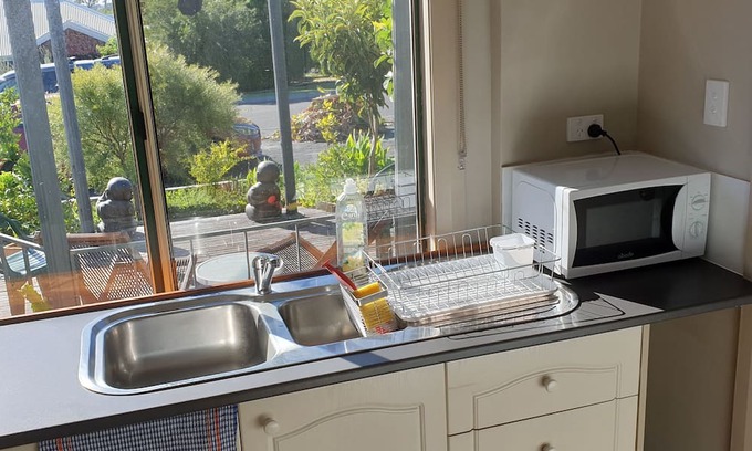 Carey Park House | Bunbury's Most Convenient Location