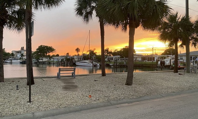 Madeira Beach Apartment | The Old Man the Sea-seaview 101