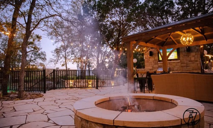 Austin Villa | 7744 Ranch Entire Resort