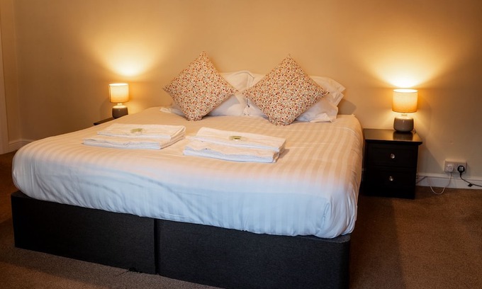 Tideswell Hotel | George Inn