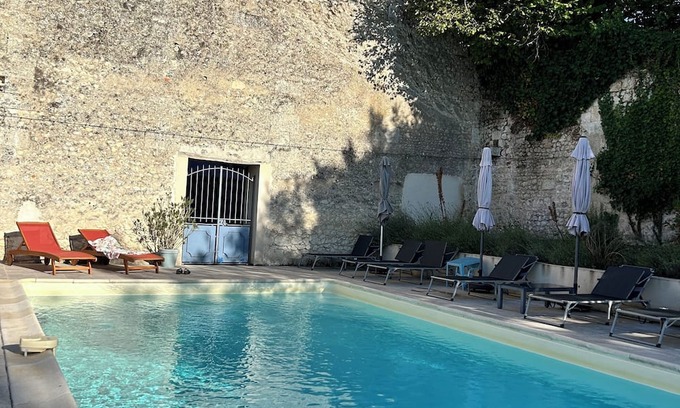 Saint-Romain House | Le Patio Bleu
