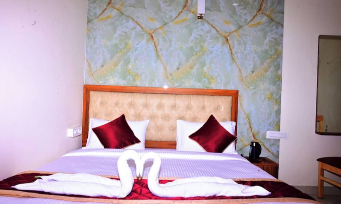 Yelahanka Hotel | KK COMFORTS