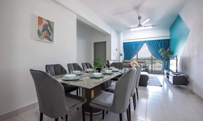 Tampoi Apartment | A Modern 3BR Home Near Danga Bay, Free Parking