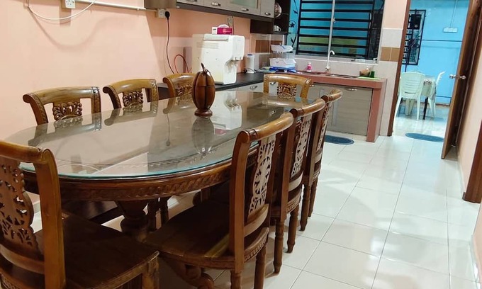 Kampung Sungai Karang Darat House | Homestay Murah Cheap and Very Satisfying