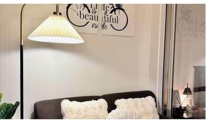 Makati Condo | Stunning 42nd Floor Apt With Netflix