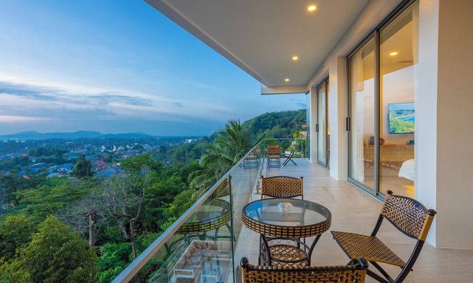 Cherngtalay Villa | Pool Villa Gym & Ocean Views V111