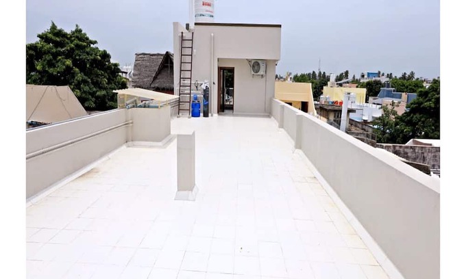 Pondicherry Beach Hotel | Golden Home Stay