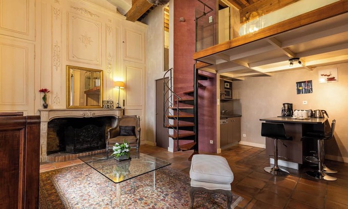 Old Lyon Apartment | Dify Tour Rose - Vieux Lyon