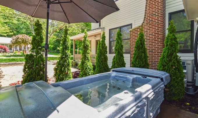 Saugatuck Apartment | Lucky Lucy