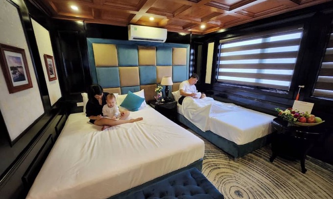 Cat Hai Boat Rental | Cat Ba Ocean Cruise 7
