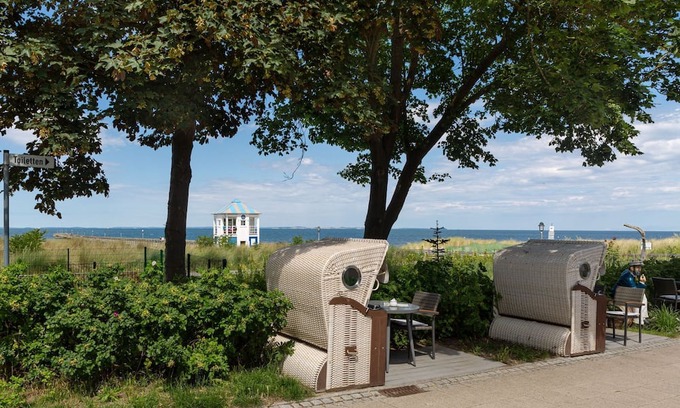 Lubmin House | Zimmer Stammhaus seitlicher Meerblick - Hotel Seebrücke