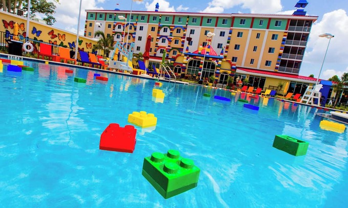 Cypress Gardens House | Beach Retreat Bungalow: Family Joy, LEGO Surprises, Steps from the Waterpark