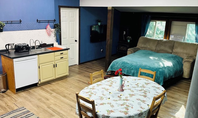 Newboro Apartment | Heart of the Rideau Lakes! Unit 2