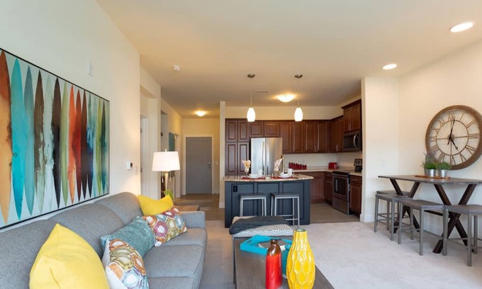 Brookfield Apartment | Chic 2-bedroom apartment in cool Brookfield with WiFi, fitness room