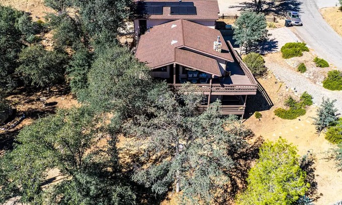 Kernville Cabin | Golden Deer Cabin: 3-Story Cozy Lodge, Game Room, Fire Pit, Mountain View, River