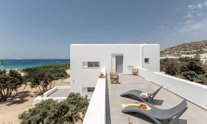 Mikri Vigla Apartment | Apartment 'Afros Beachfront' with Sea View, Wi-Fi and Air Conditioning
