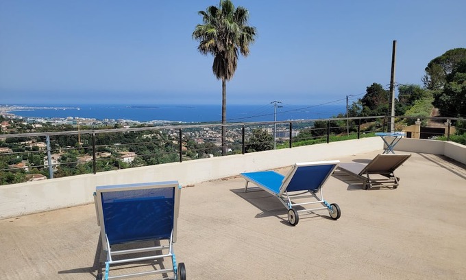 Les Termes Villa | Villa 'Neuve Avec Magnifique Vue Mer' with Sea View, Wi-Fi and Air Conditioning