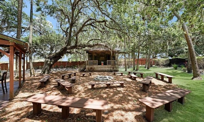 River Ranch House | 429d) Beautiful home + grill