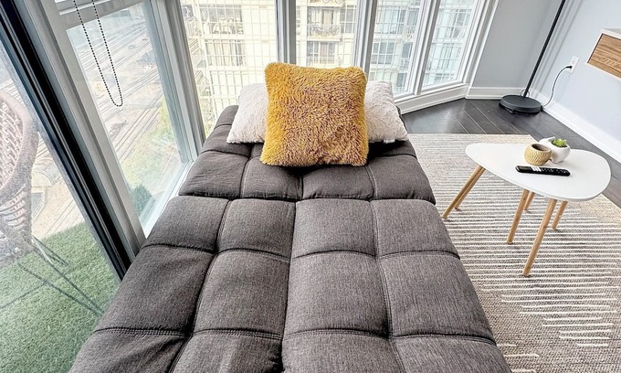 Humber Bay Shores Condo | Maison paisible