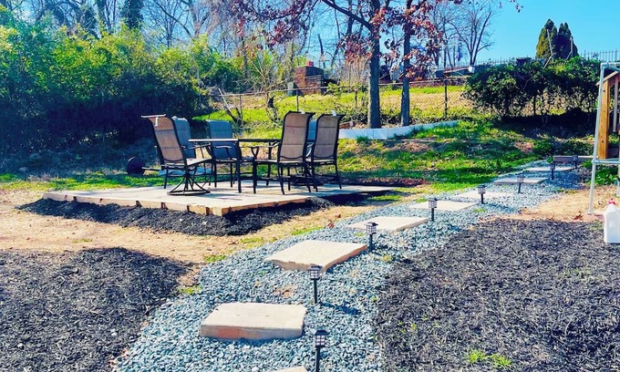 Capitol Heights House | "Perfect Blend: 5 Bedrooms, Modern Luxury, Grill, Jetted Tub & Prime Location!"