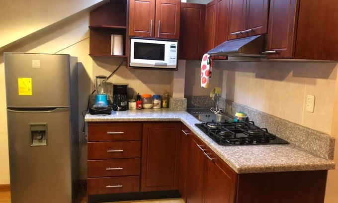 Cuenca Apartment | Acogedor Depart. con WiFi en la encantadora Cuenca,2 habitaciones full amoblado