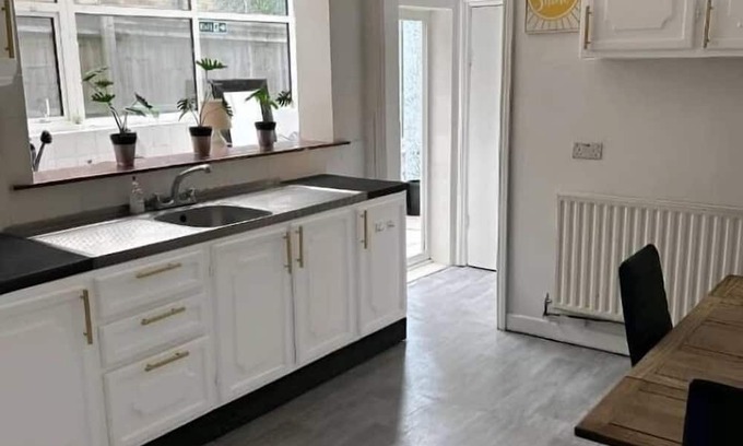 Balham Apartment | Fern Cozy Apartment 5 Free Wifi Parking