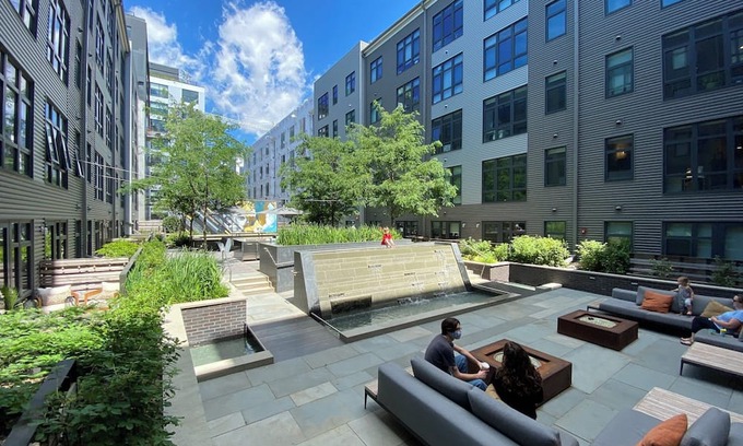 Gallaudet Apartment | Modern Union Market Apt: Free WiFi, Parking, 55" QLED TV, All Major Streaming