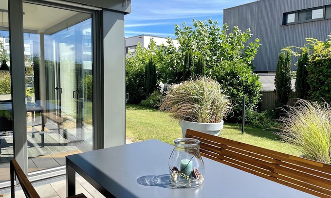 Blaustein Apartment | Traumhafte Ferienwohnung Blaustein-panorama - neu und mit Eigenem Garten!