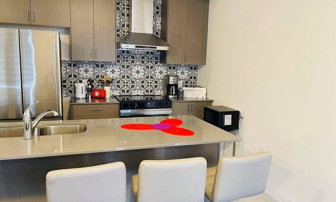 North Dumfries House | Gorgeous Townhome close to Conestoga College, Hwy401, Bluff Park & downtown