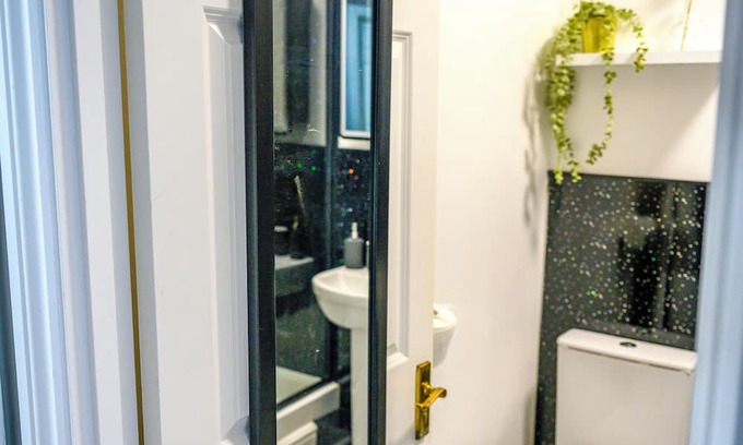 Barnet Apartment | Entire apartment in London - Free Gated Parking