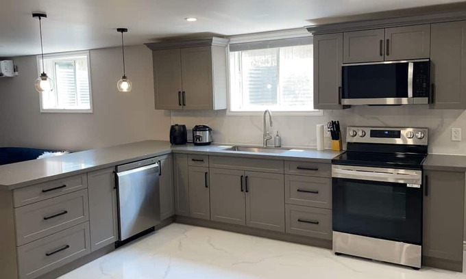 Woodstock Apartment | Opulent 2 bedroom apartment in Woodstock. 2 queen beds