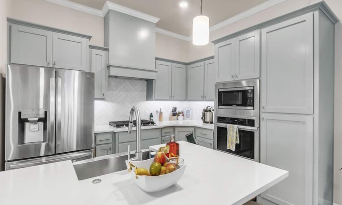 Edmond House | NEW LISTING! Newly Built 3BR Getaway in Edmond by RedAwning