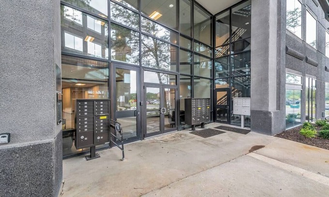 Waldron Apartment | Sleek, modern loft minutes from Airport, FAST WiFi