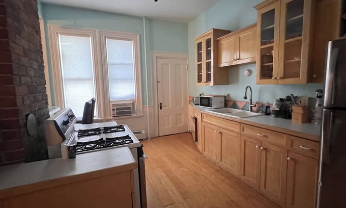 West End Apartment | Perfectly Located Portland Apartment!