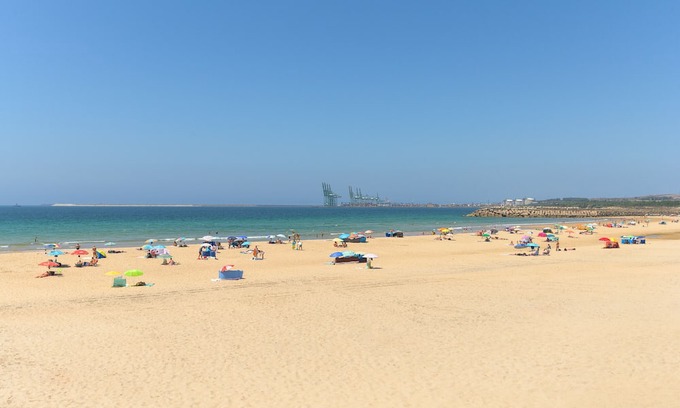Sines House | Room 'Quarto Triplo Conforto 2' with Private Terrace and Wi-Fi