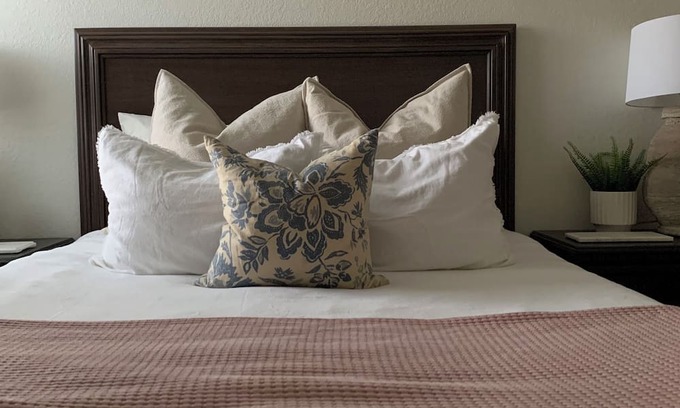 Norco House | Private 2-bedroom guest house with AC, fitness area, WiFi in lovely Norco