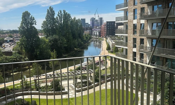 Tokyngton Apartment | Luxury apartment in iconic Wembley